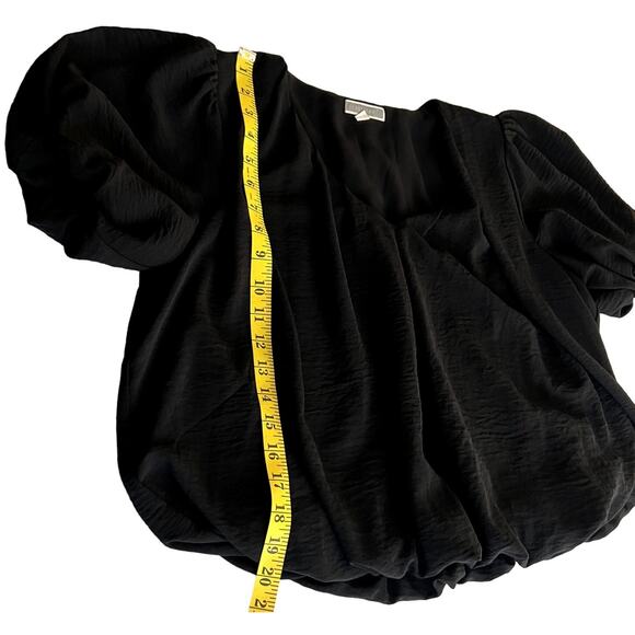 Pleione Cropped Top Women Medium Black Polyester Bubble Sleeve V Neck Blouse - Picture 5 of 10
